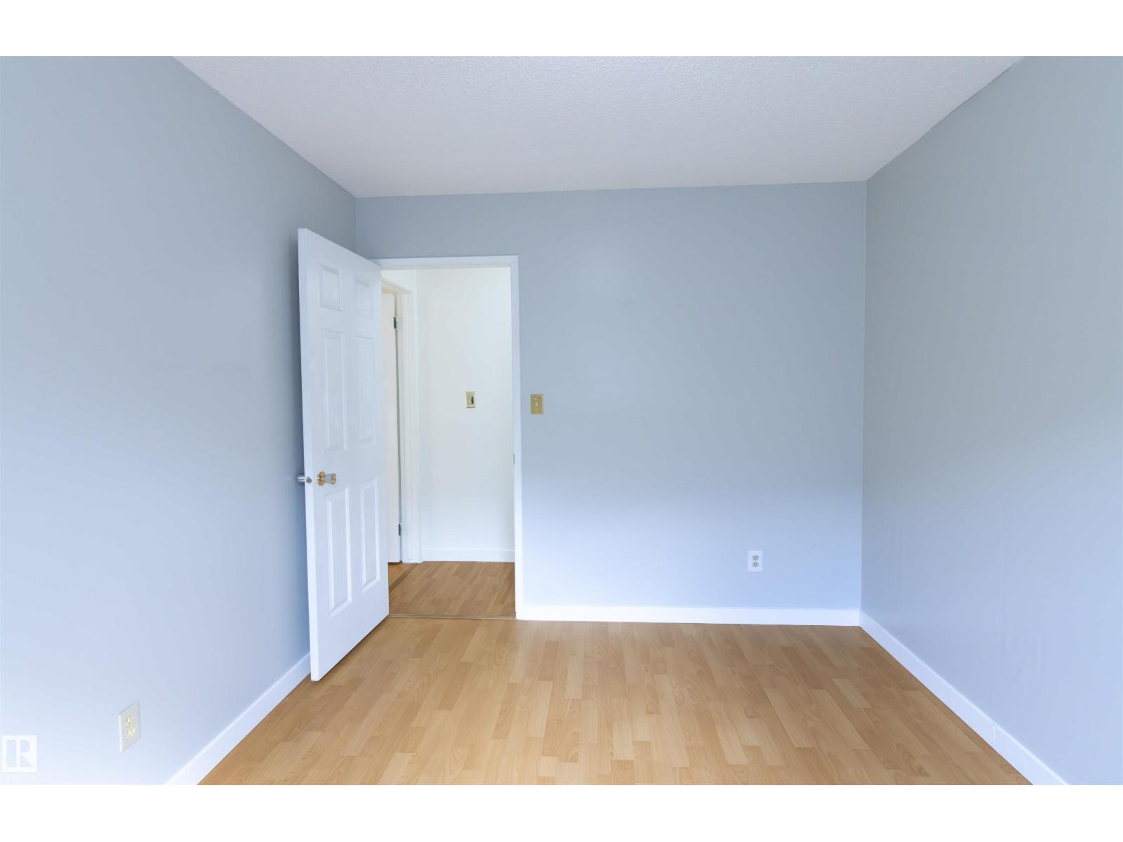 4903 11A AV NW - Image 17