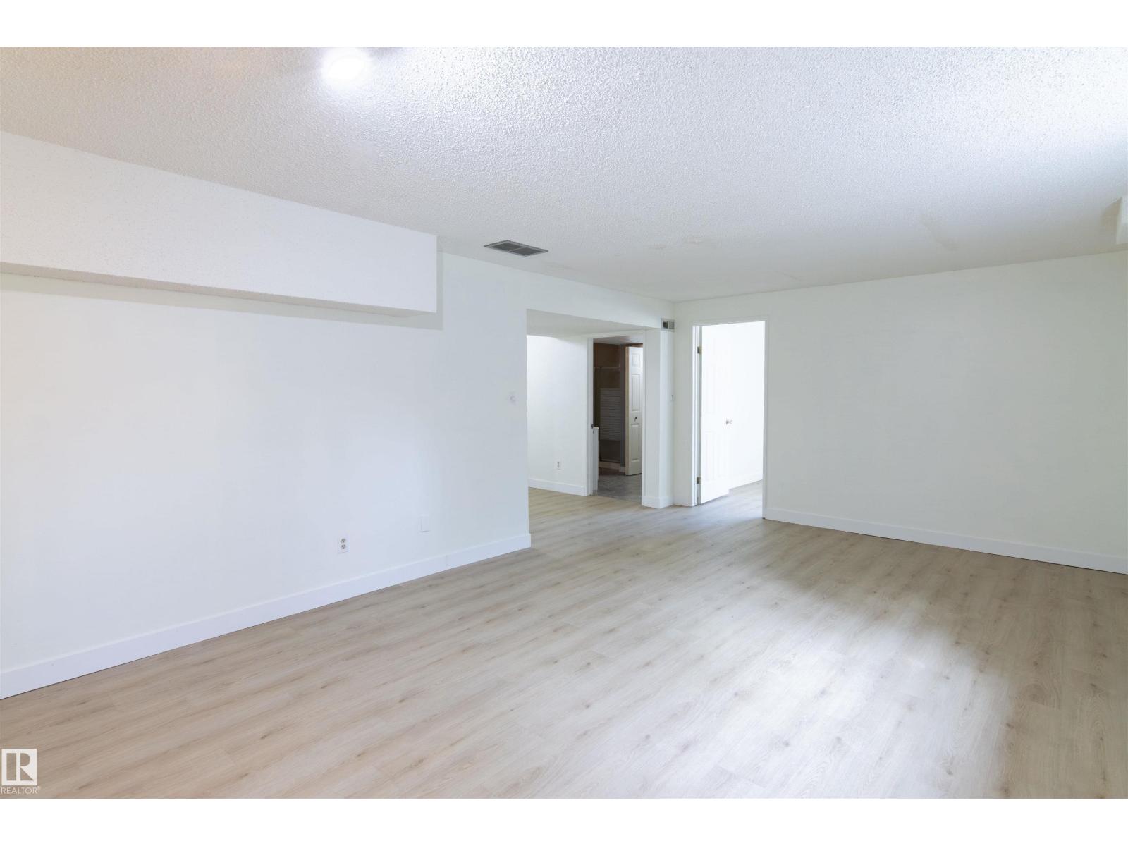 4903 11A AV NW - 23