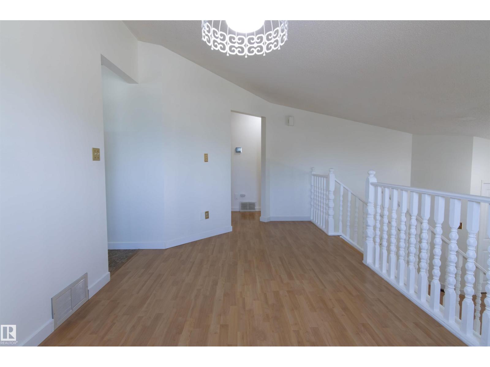 4903 11A AV NW - 8