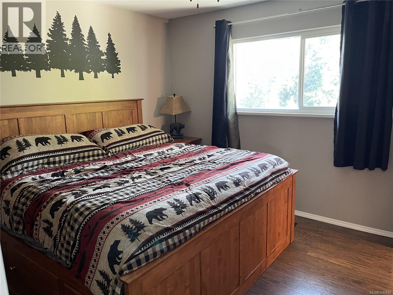3731 Fowlie Cres - 11