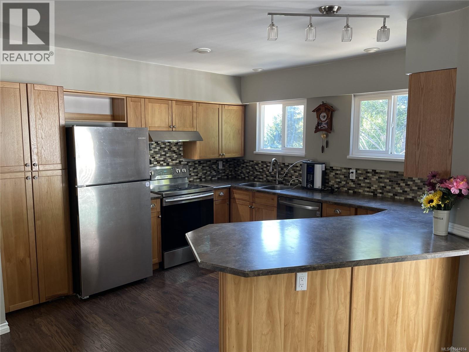 3731 Fowlie Cres - Image 8
