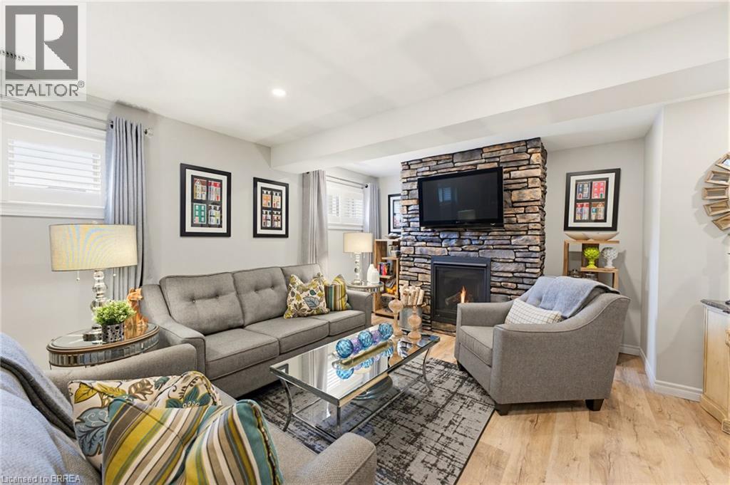 #9 68 FAIRVIEW Drive - 33