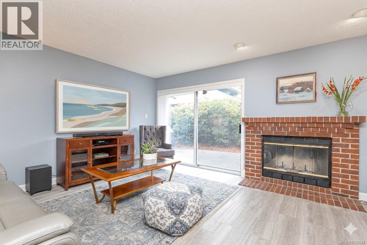 682 Pineridge Dr - 11