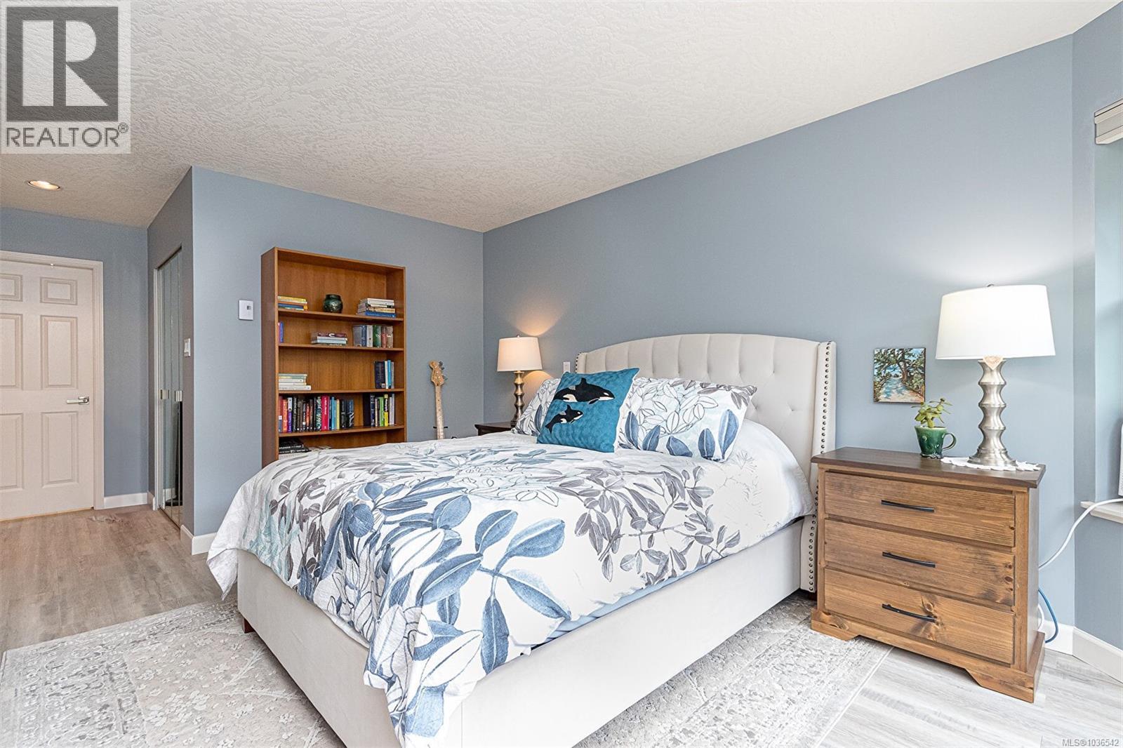 682 Pineridge Dr - 24