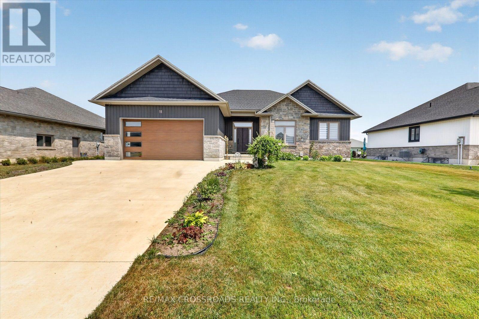 11 MCTAVISH CRESCENT, Huron-Kinloss — photo 3