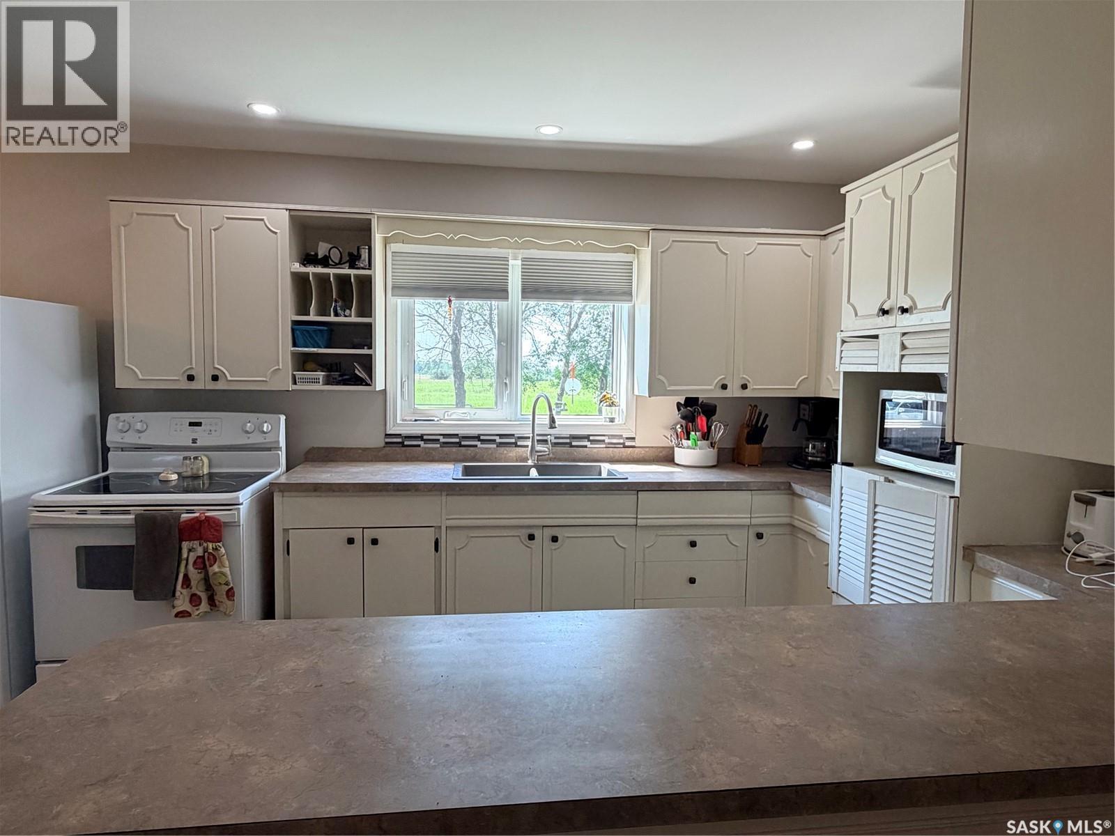 252 Railway AVENUE - 10