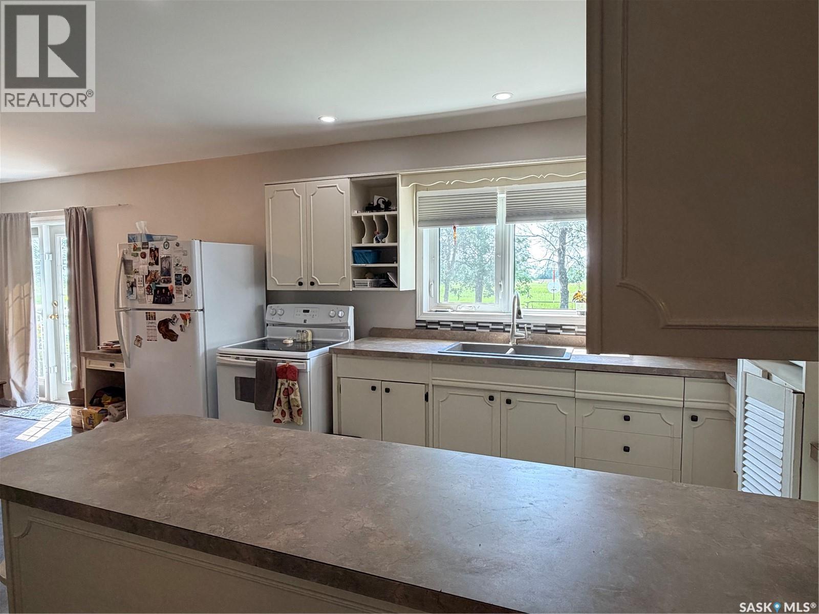 252 Railway AVENUE - 12