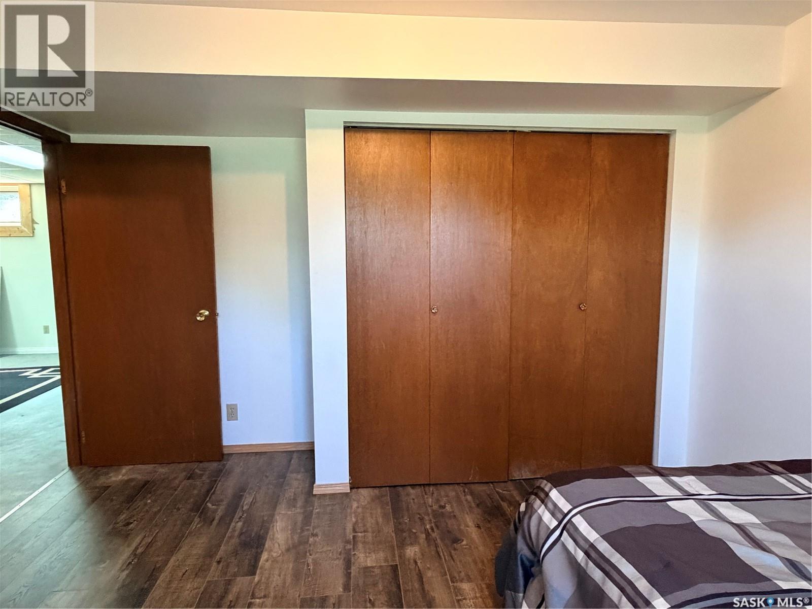252 Railway AVENUE - 24