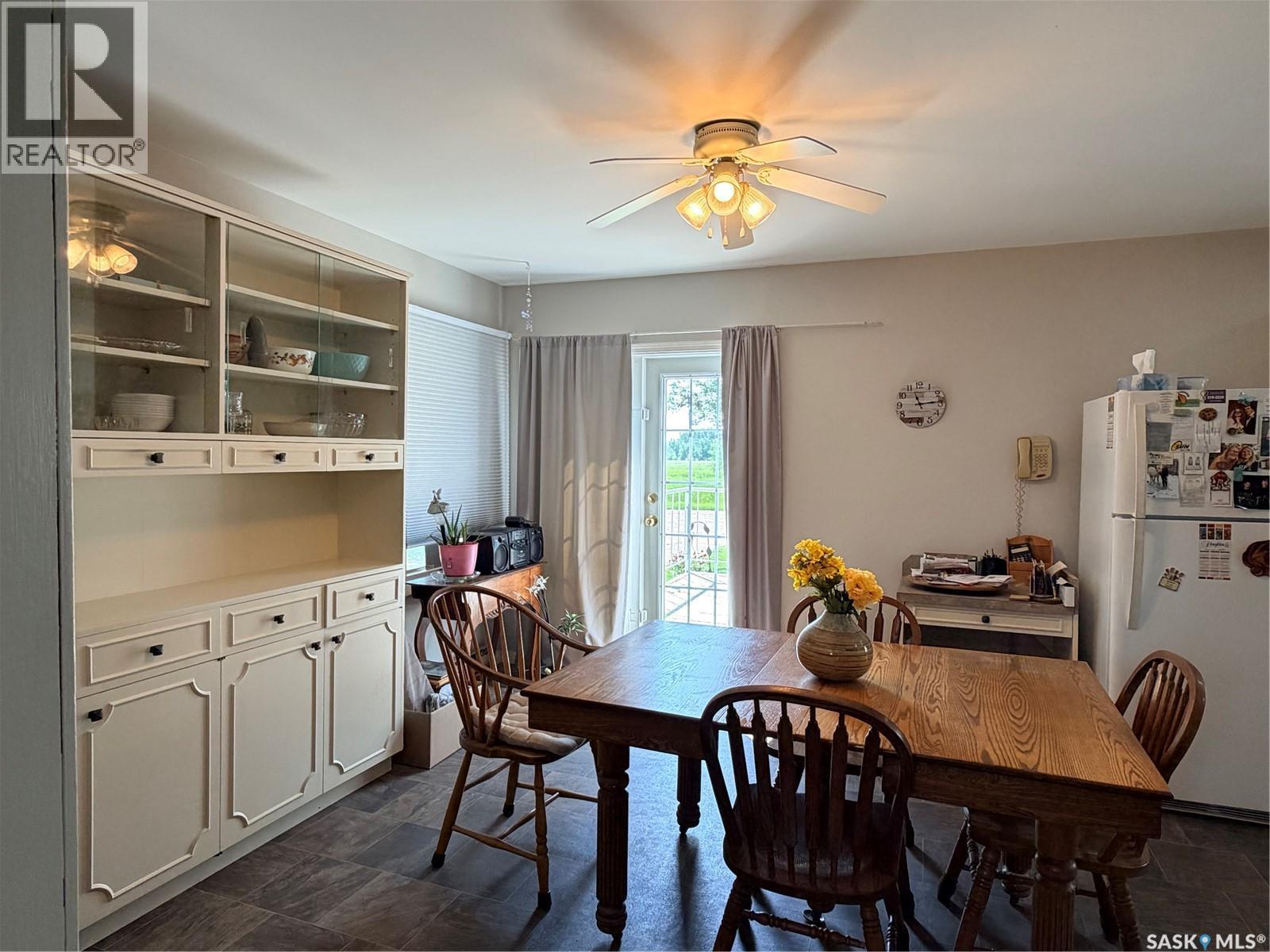 252 Railway AVENUE - 6