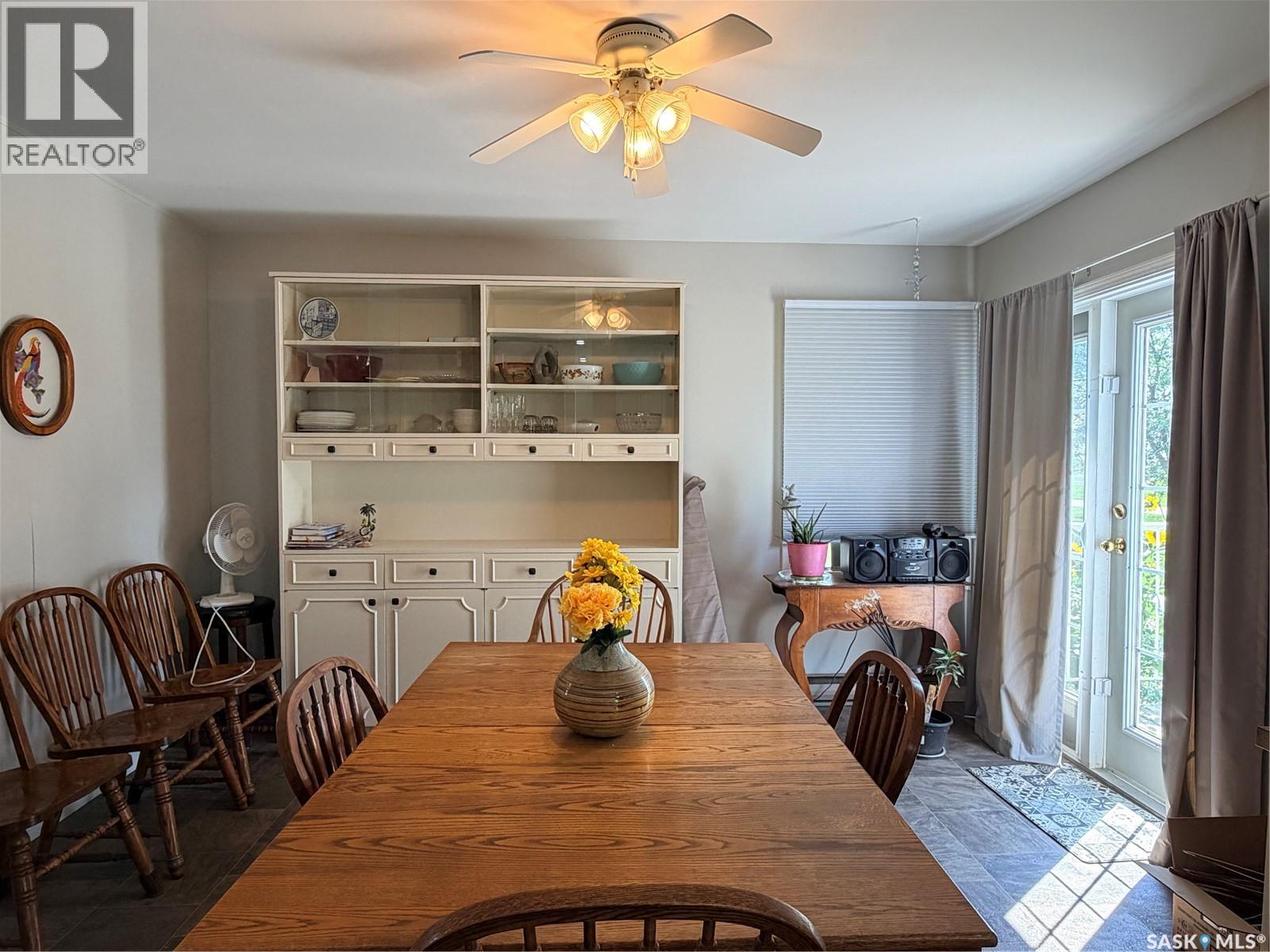 252 Railway AVENUE - 7