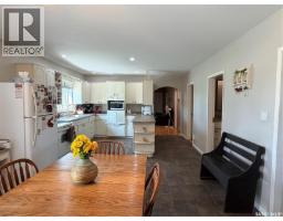 Laundry room - 252 Railway Avenue, Forget, SK S0C0X0 Photo 8