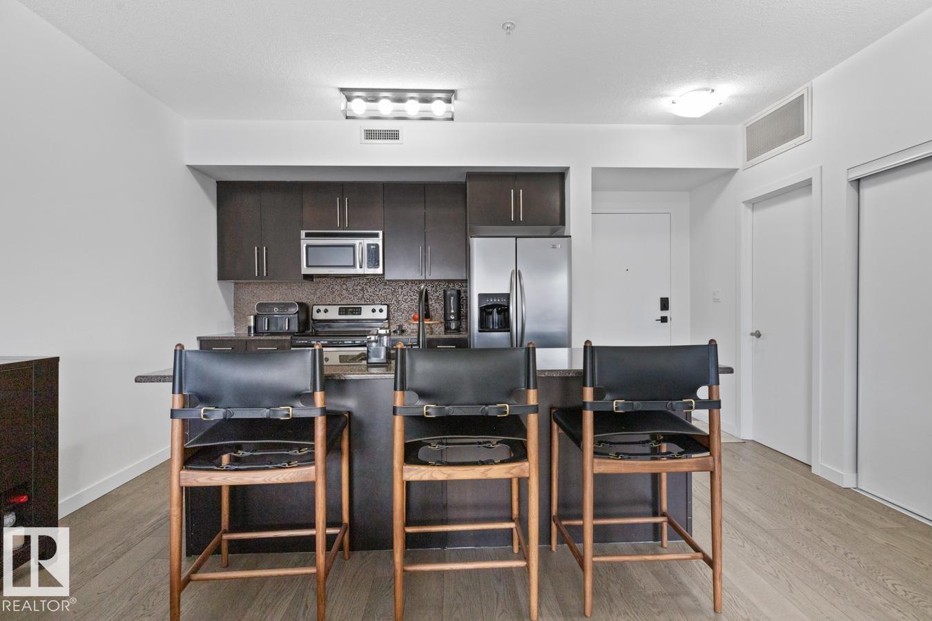 #408 11203 103A AV NW - 11