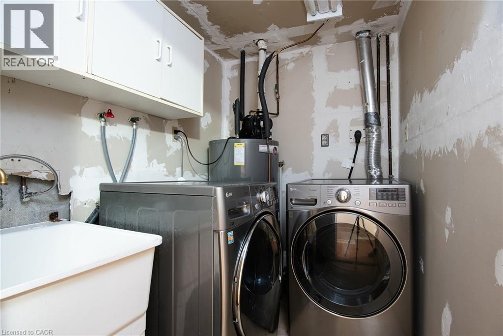 #C 304 BLUEVALE Street N - Image 33