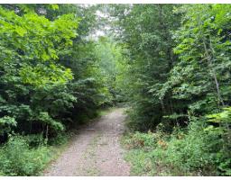 111 Ch. Des Trois-monts, La Peche, QC J0X3K0 Photo 6