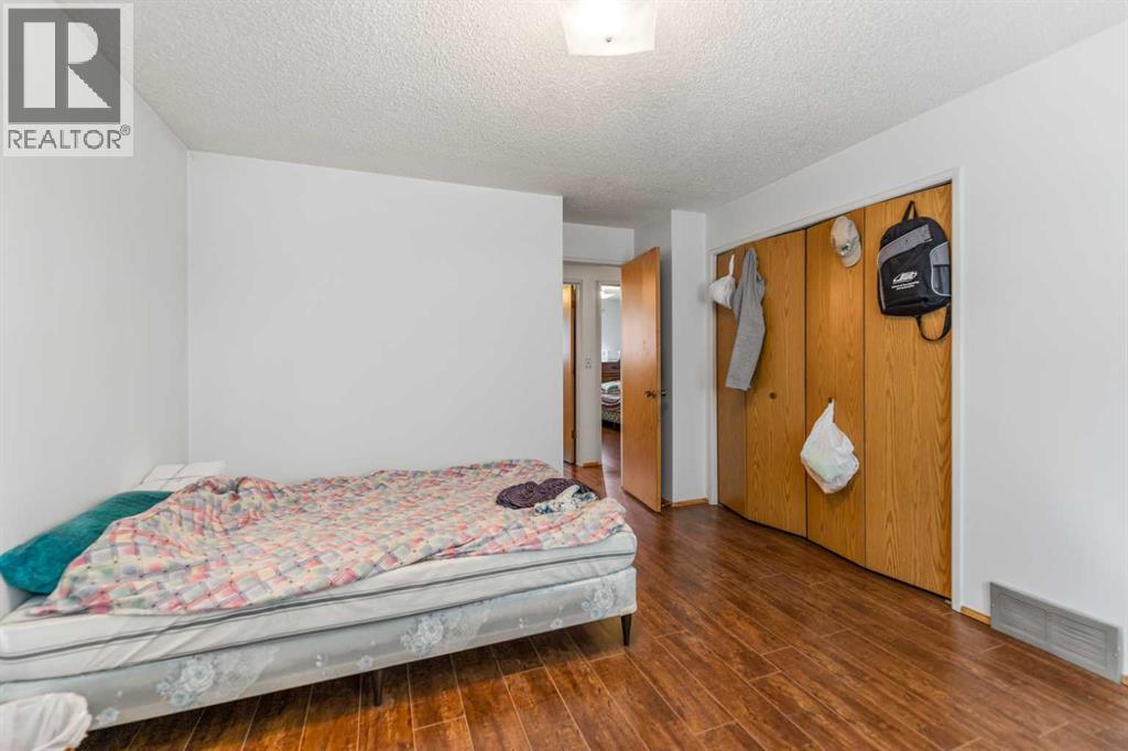 6772 Temple Drive NE - 17