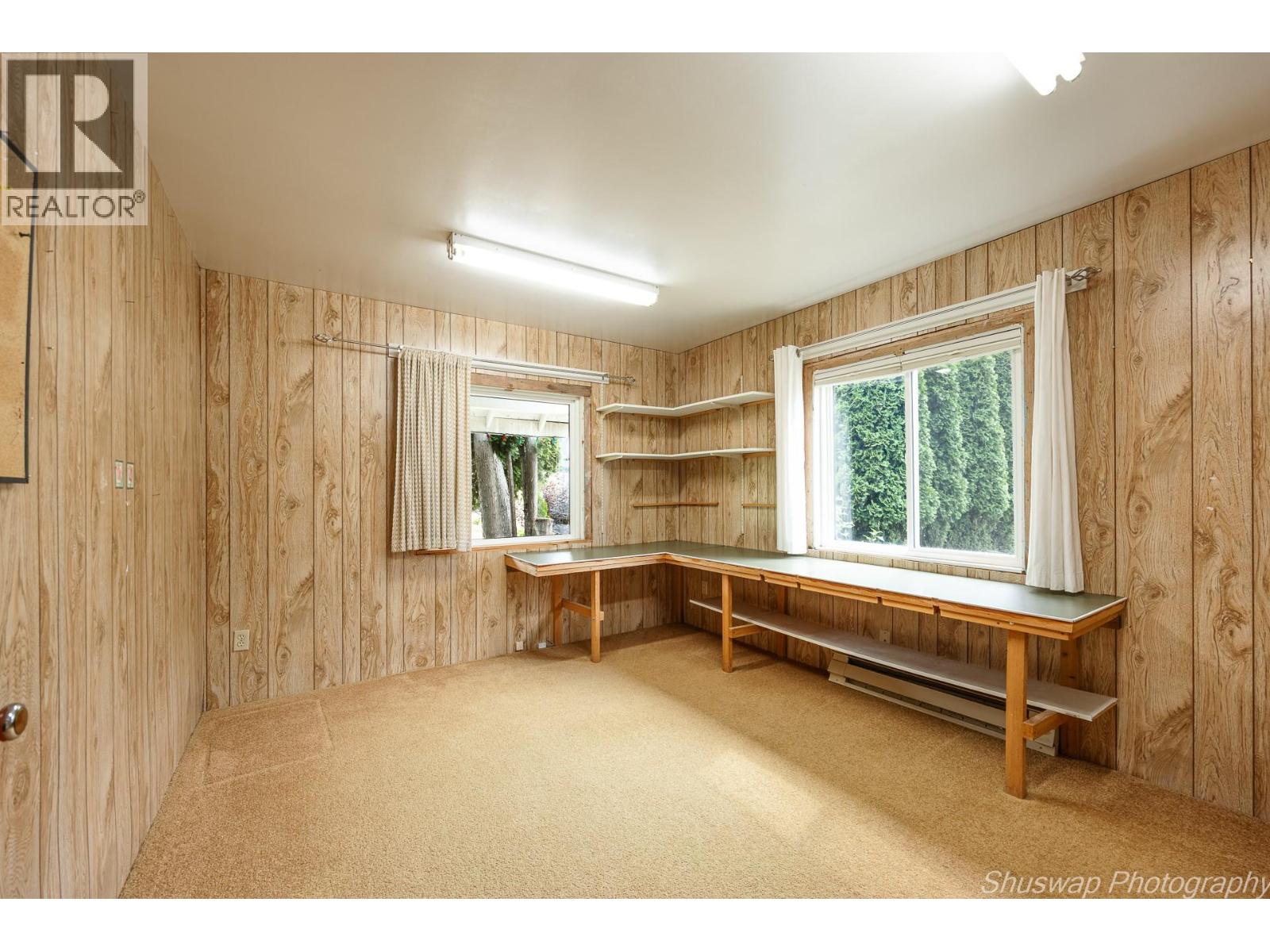  6350 Lakeshore Drive Northeast, Salmon Arm
