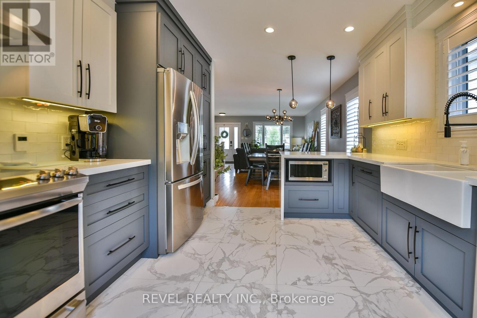 304 JV BONHOMME BOULEVARD - 16