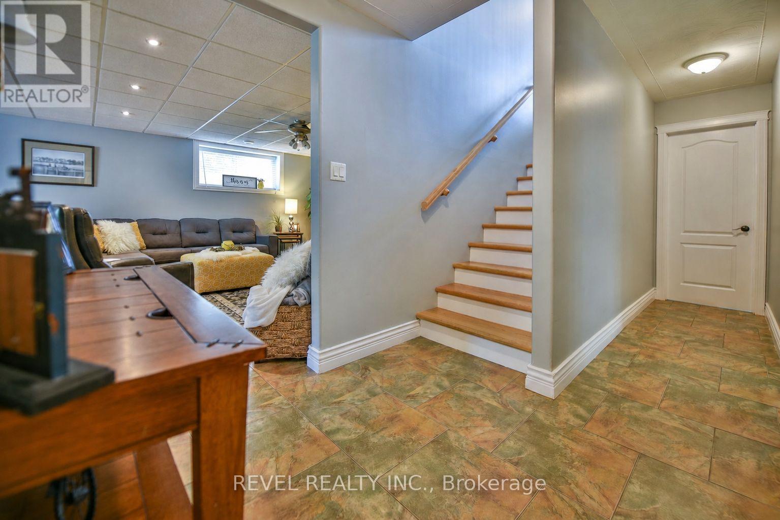 304 JV BONHOMME BOULEVARD - 32