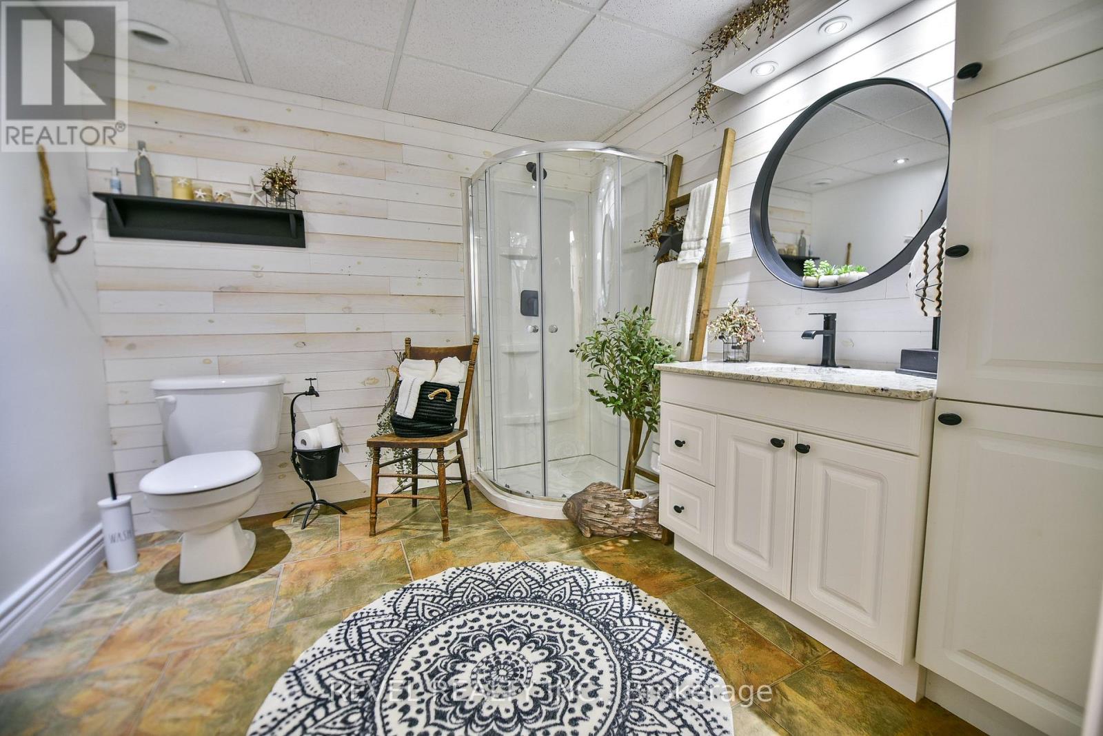 304 JV BONHOMME BOULEVARD - 37