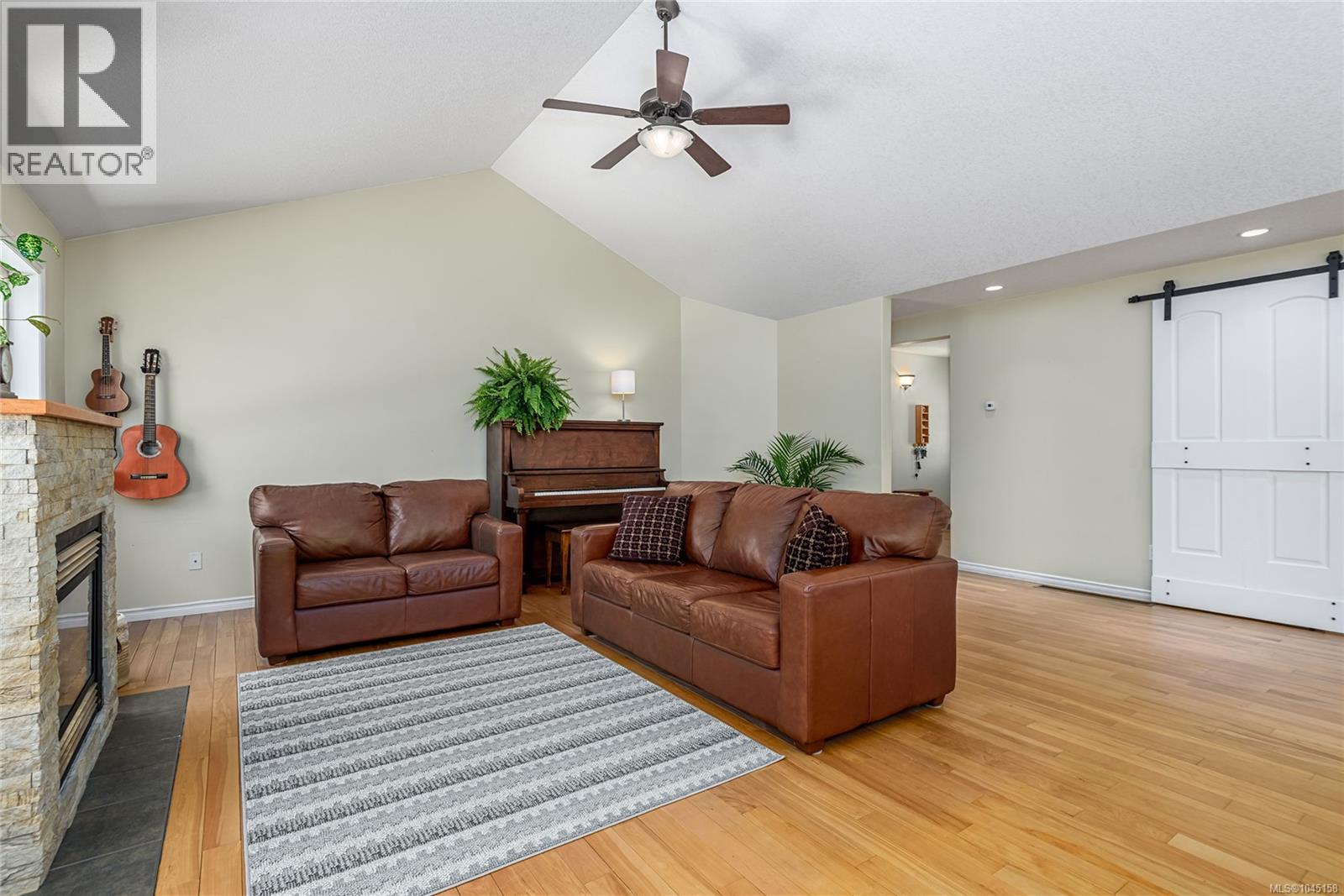 7478 Yake Rd - 5