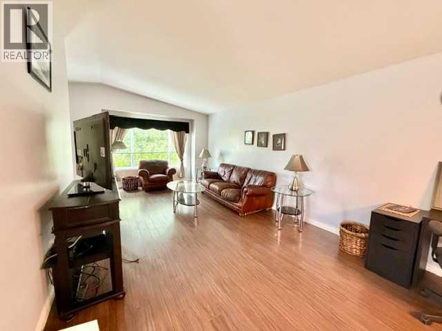5019 49 Street - 10