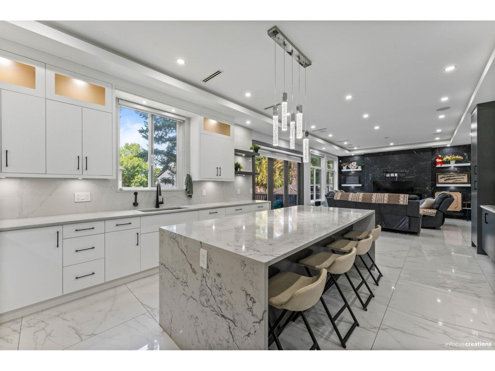 10 Bed, 9 Bath House for Sale in Surrey – 18339 63 AVENUE, Surrey – MLS# R3152891 - Image 15