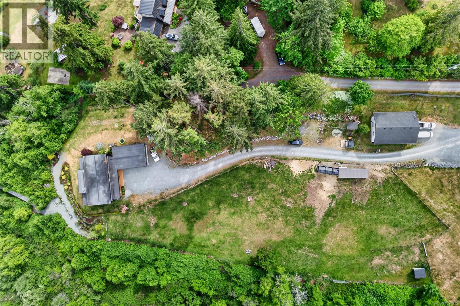 6499/6495 Doumont Rd - 5