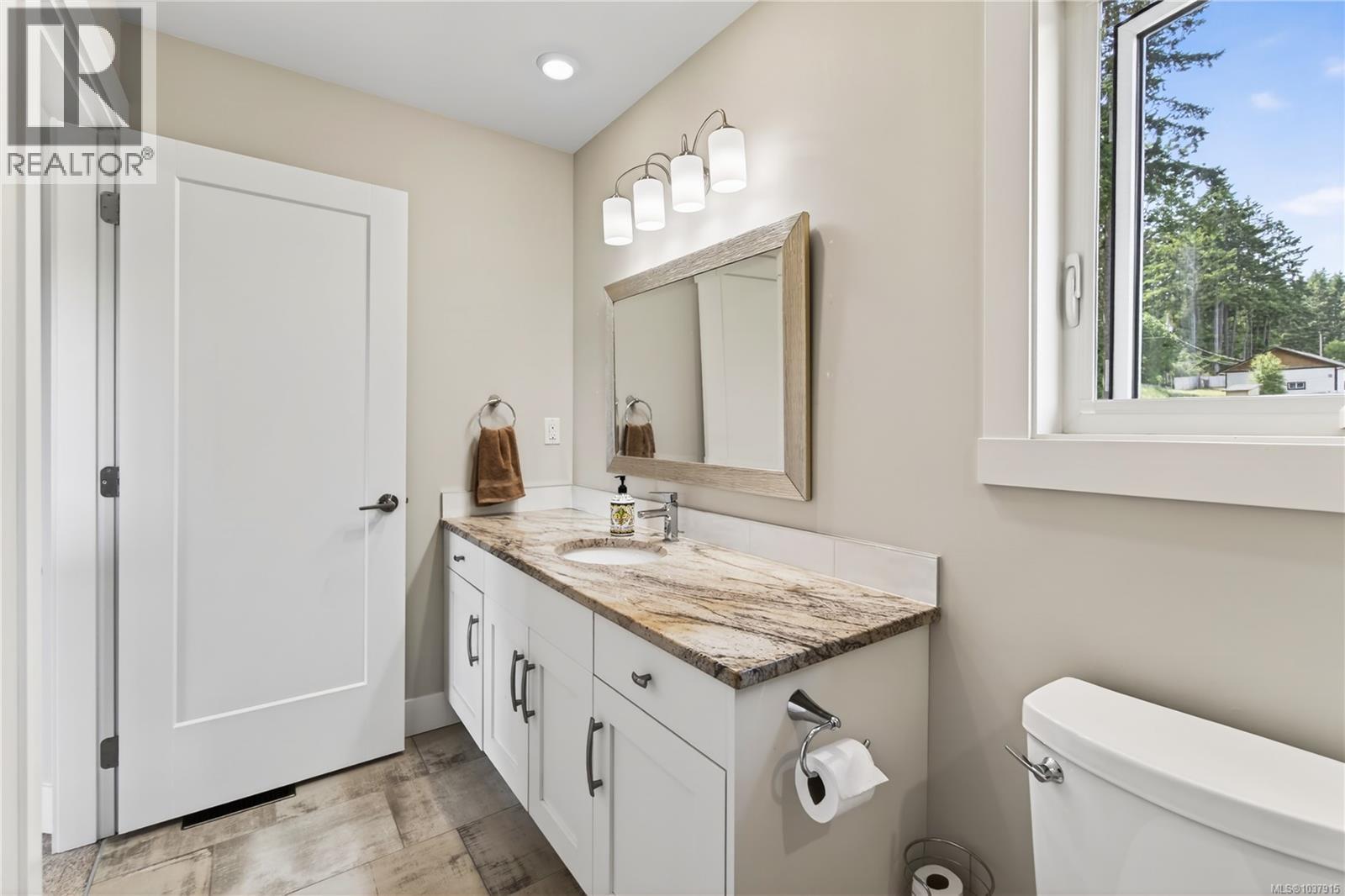 6499/6495 Doumont Rd - 40