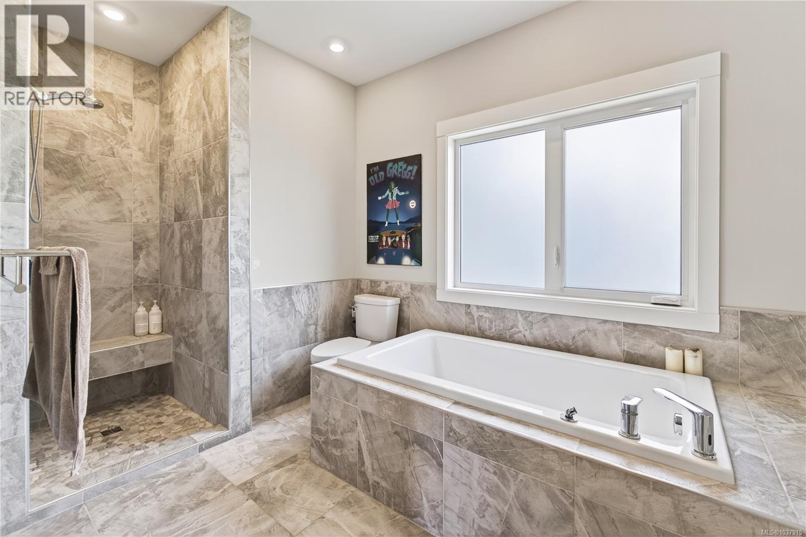 6499/6495 Doumont Rd - 51