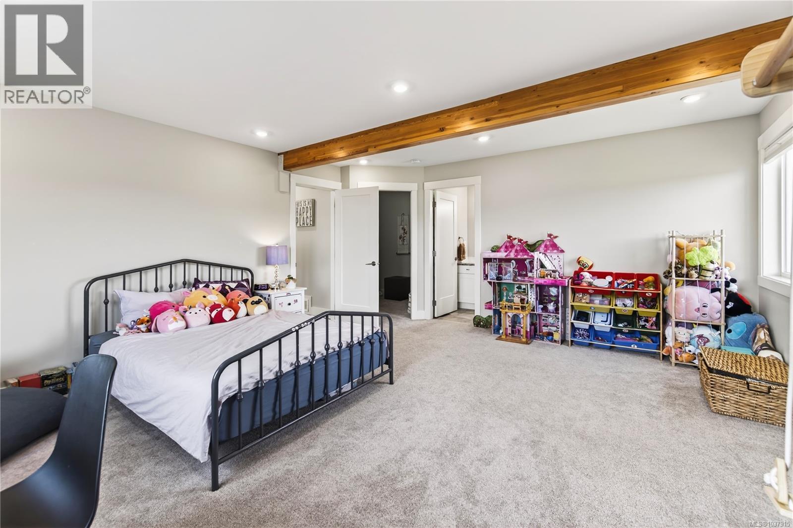 6499/6495 Doumont Rd - 37