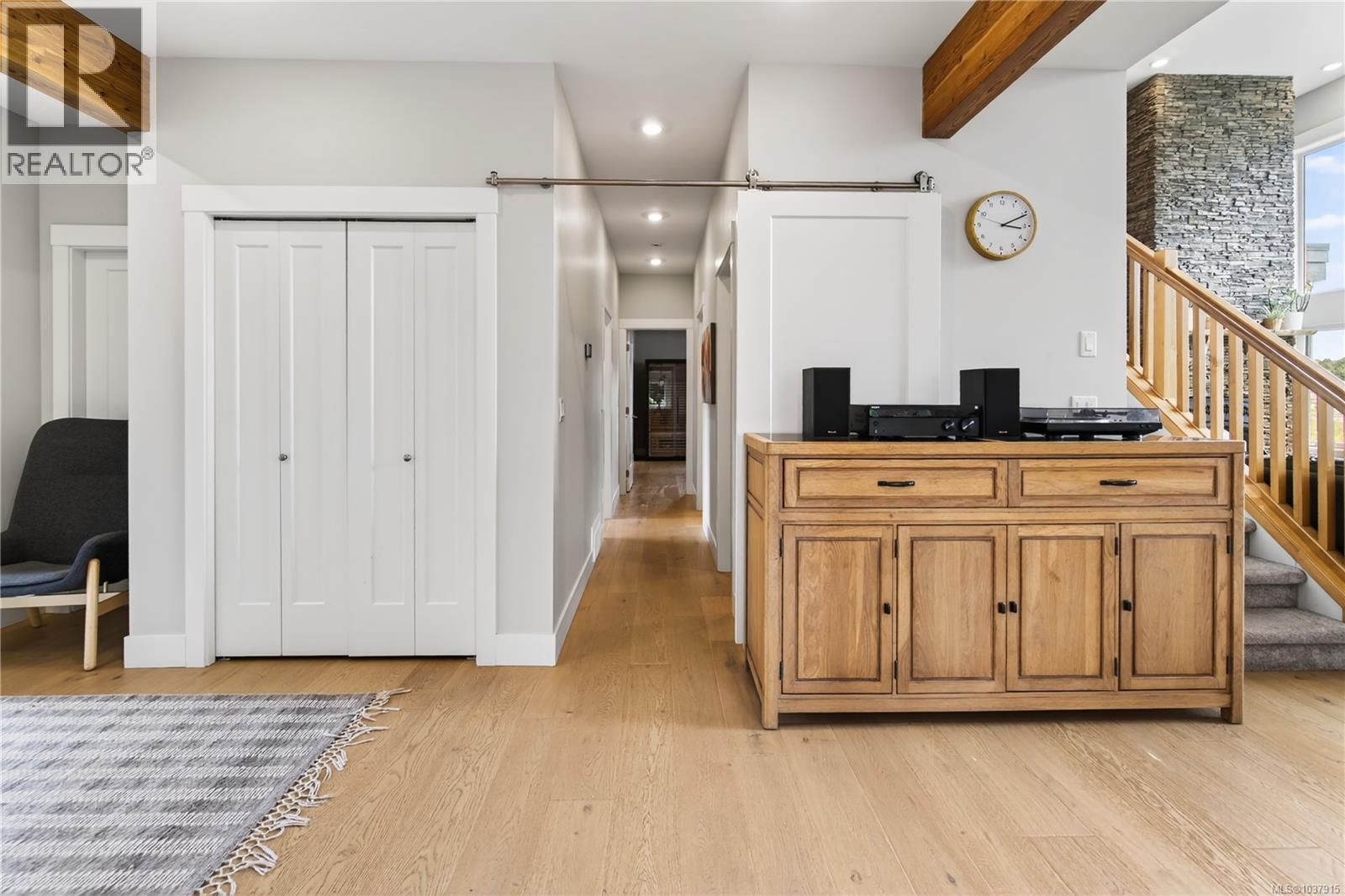 6499/6495 Doumont Rd - 42