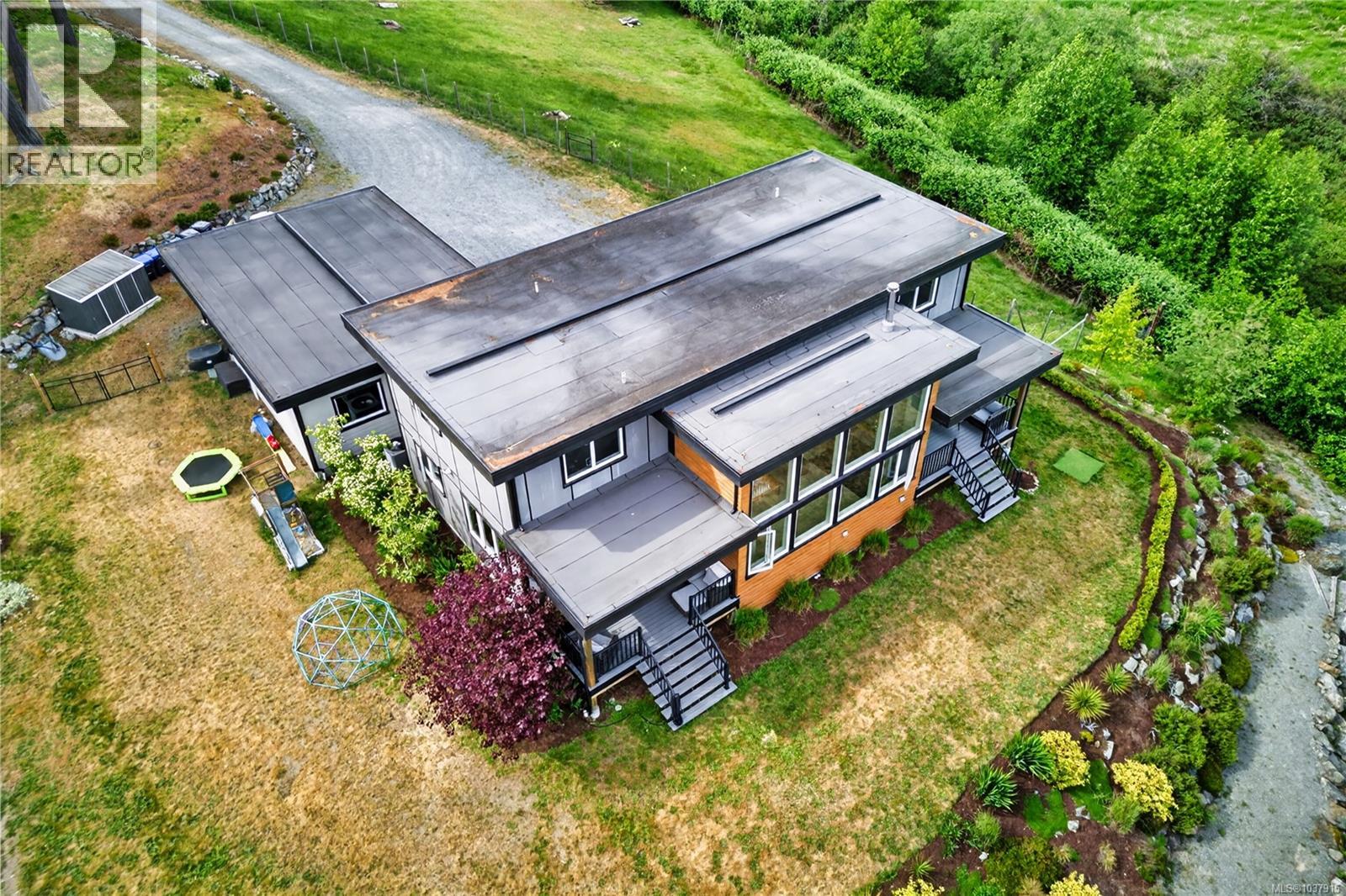 6499/6495 Doumont Rd - 55