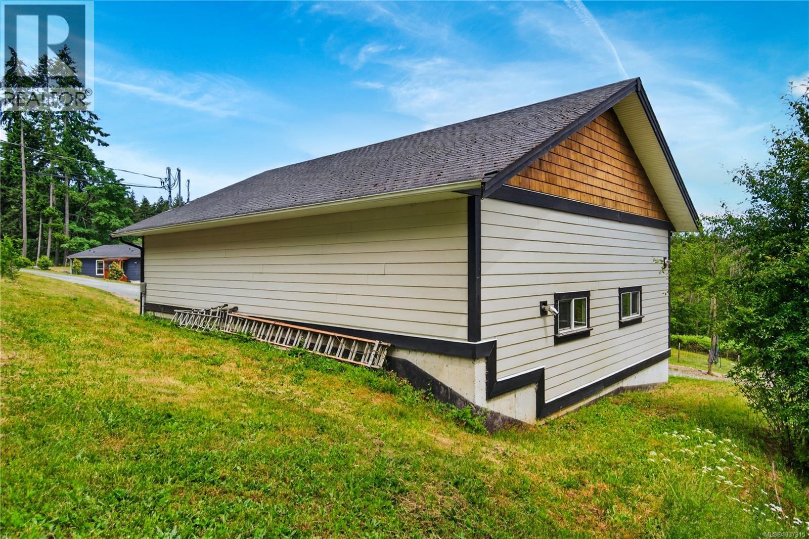 6499/6495 Doumont Rd - 81