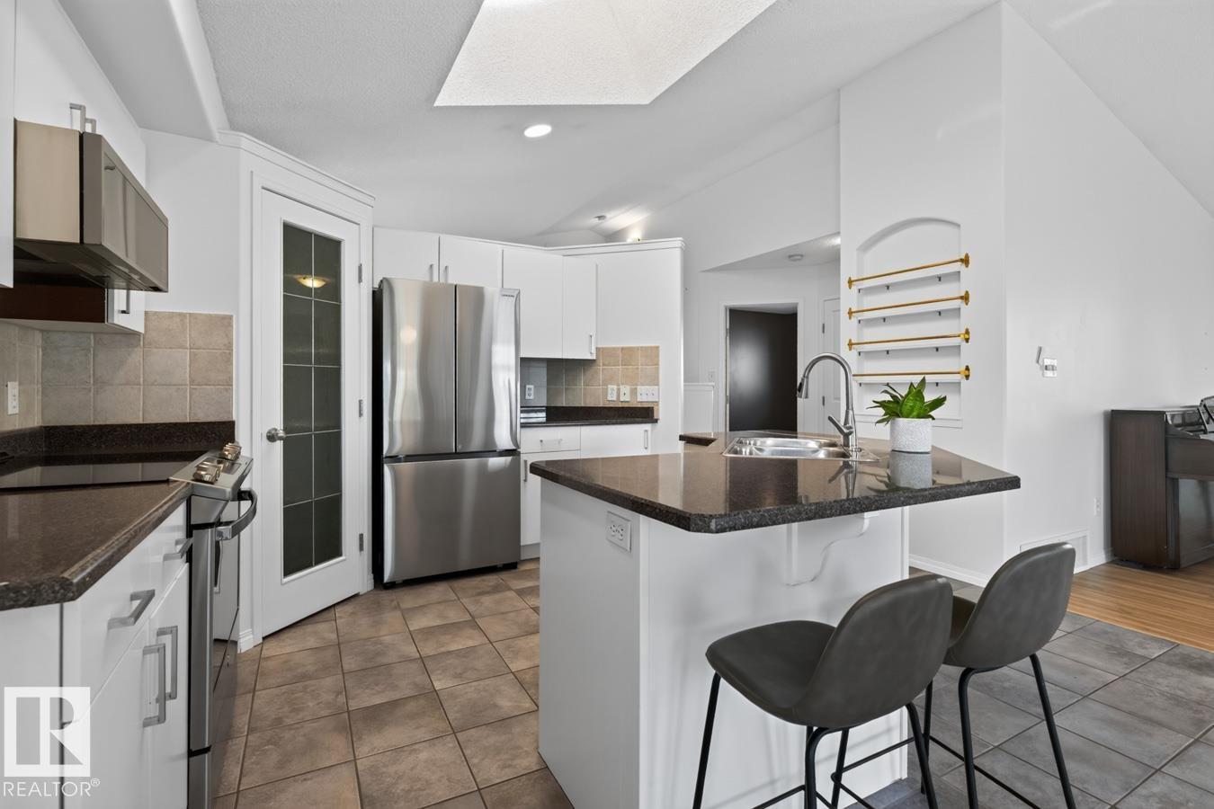 387 FOXBORO WY - Image 15