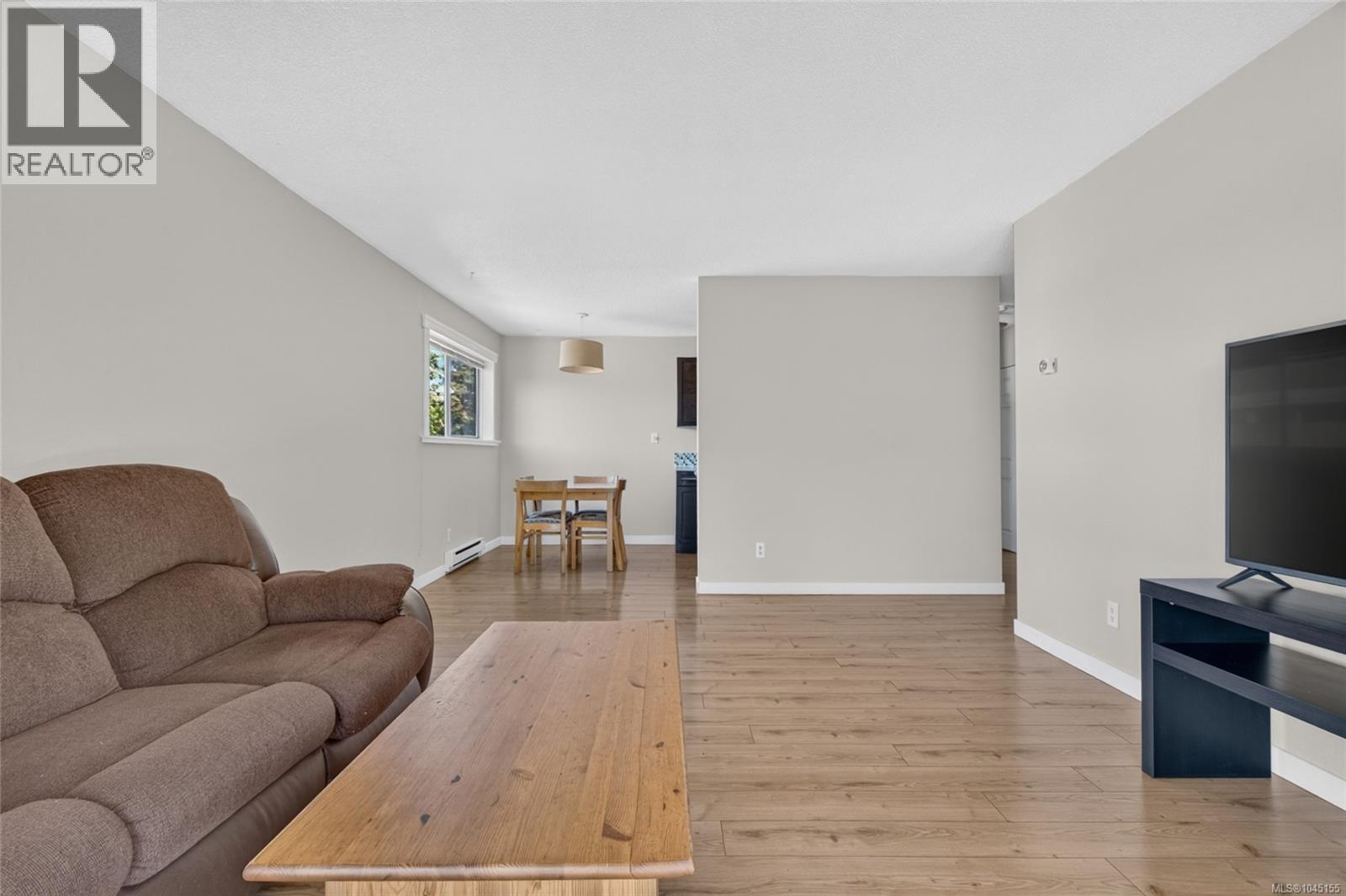 313 3277 Glasgow Avenue, Saanich