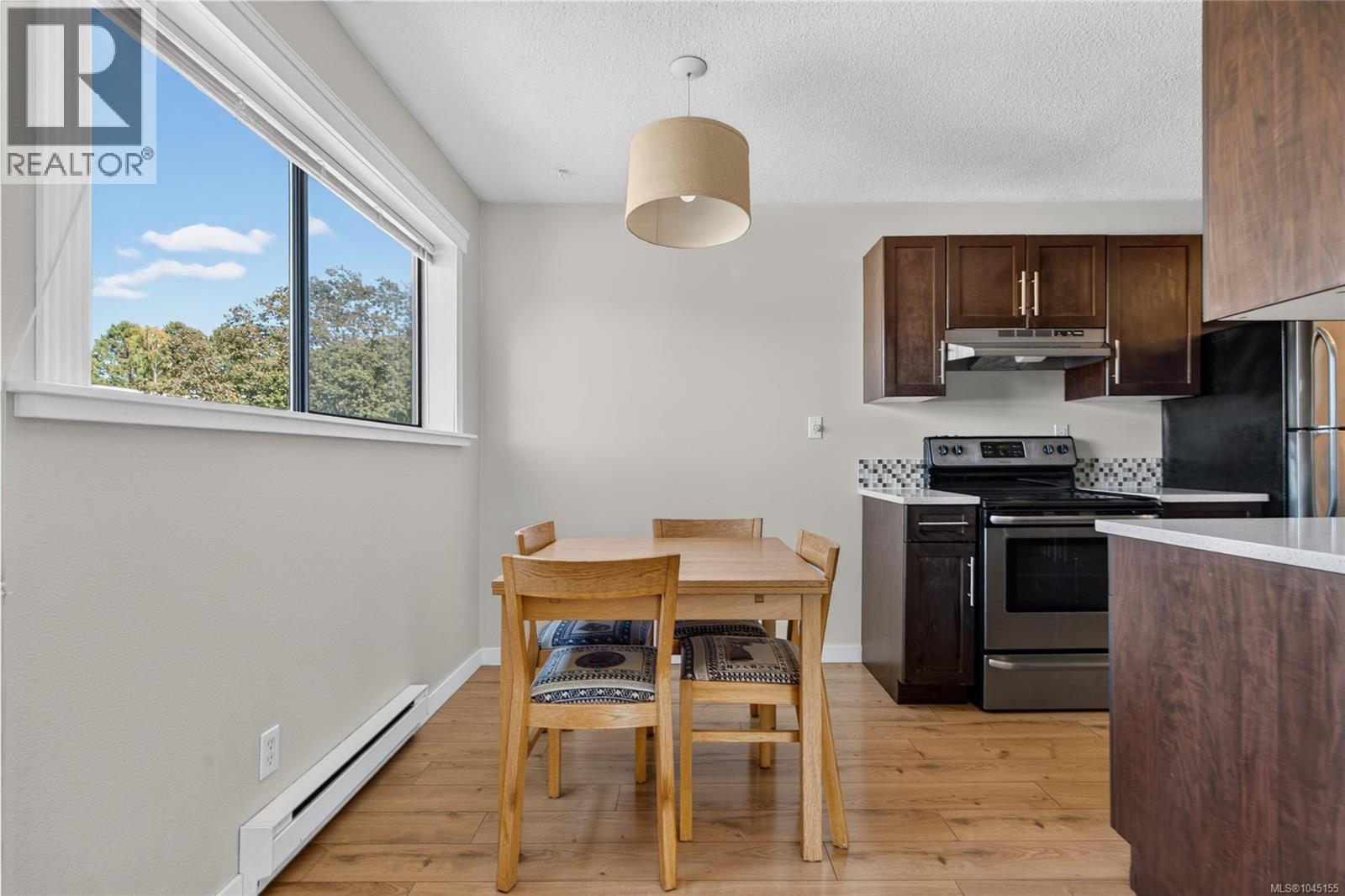 313 3277 Glasgow Avenue, Saanich