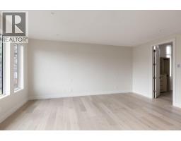 2295 Adela Pl, Sidney, BC V8L1R2 Photo 17