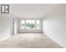 2295 Adela Pl, Sidney, BC V8L1R2 Photo 18
