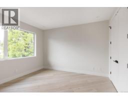 2295 Adela Pl, Sidney, BC V8L1R2 Photo 25