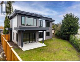 2295 Adela Pl, Sidney, BC V8L1R2 Photo 31