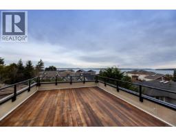 2295 Adela Pl, Sidney, BC V8L1R2 Photo 35