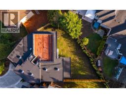 2295 Adela Pl, Sidney, BC V8L1R2 Photo 36