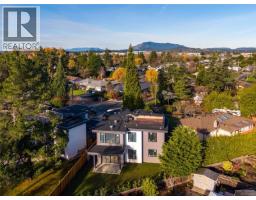 2295 Adela Pl, Sidney, BC V8L1R2 Photo 37