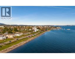 2295 Adela Pl, Sidney, BC V8L1R2 Photo 43