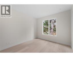 2293 Adela Pl, Sidney, BC V8L1R2 Photo 28