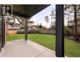 2293 Adela Pl, Sidney, BC V8L1R2 Photo 32