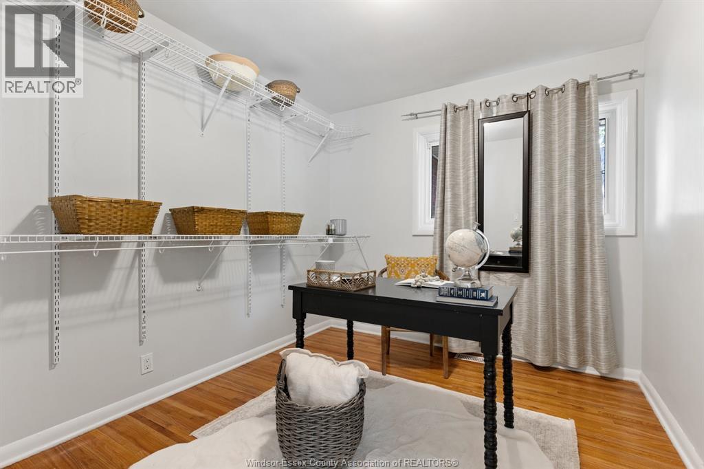 462 DORMAR DRIVE - 23