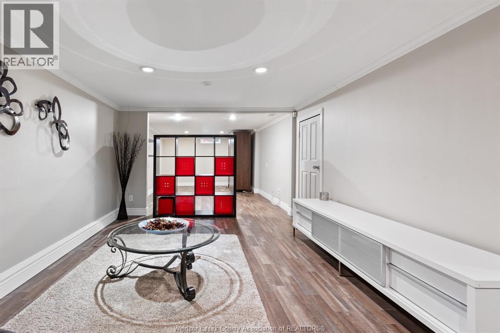 462 DORMAR DRIVE - Image 25