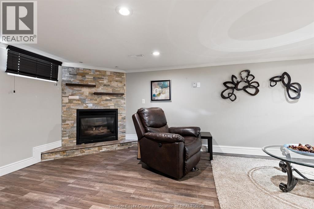 462 DORMAR DRIVE - 26