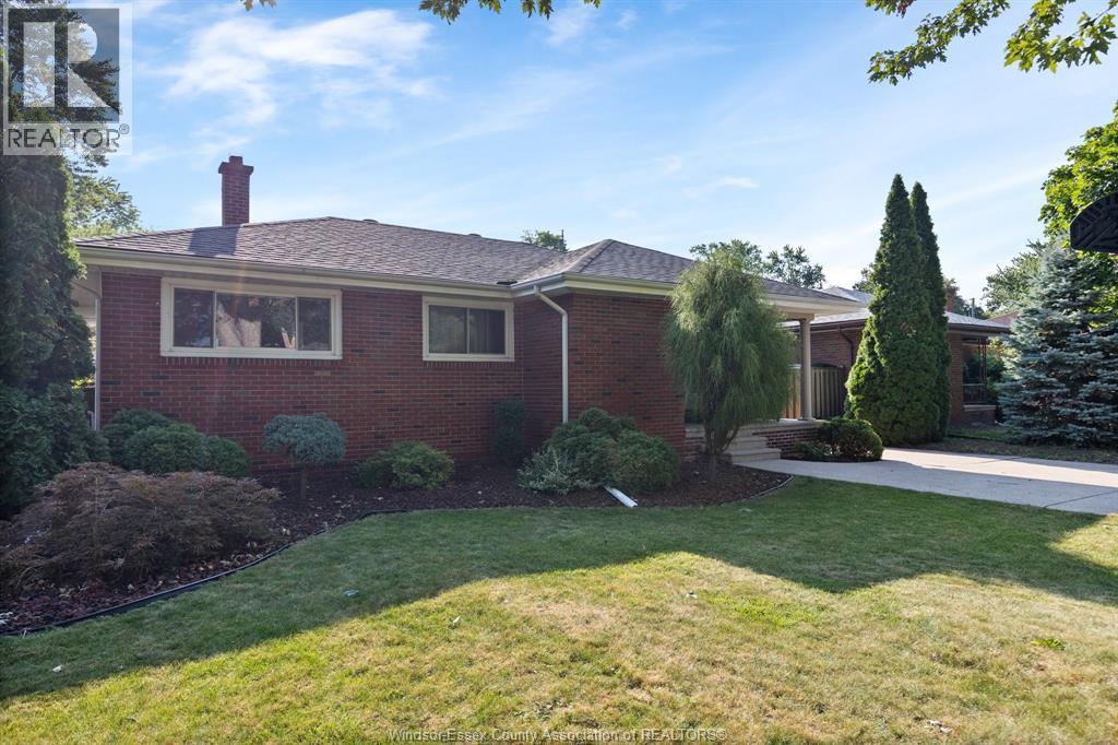 462 DORMAR DRIVE - 3